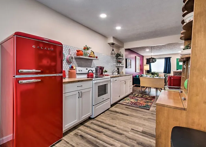 Ideally Located House - 9 Mi From Route 66! *
