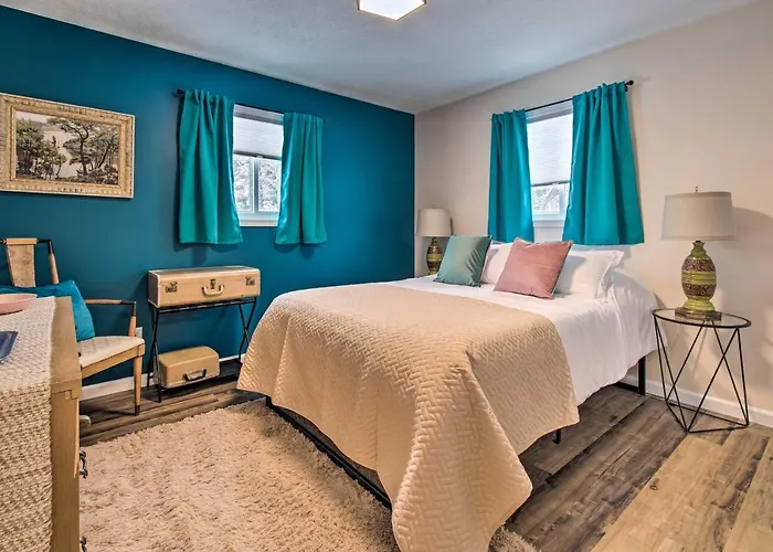 Ideally Located House - 9 Mi From Route 66! *